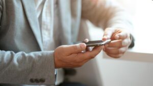 Man holding a smartphone